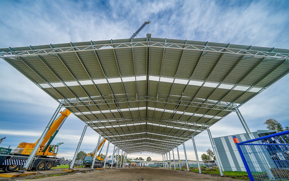 Steel Riser Construction New heights: Roof-Lift construction method for large-scale steel buildings